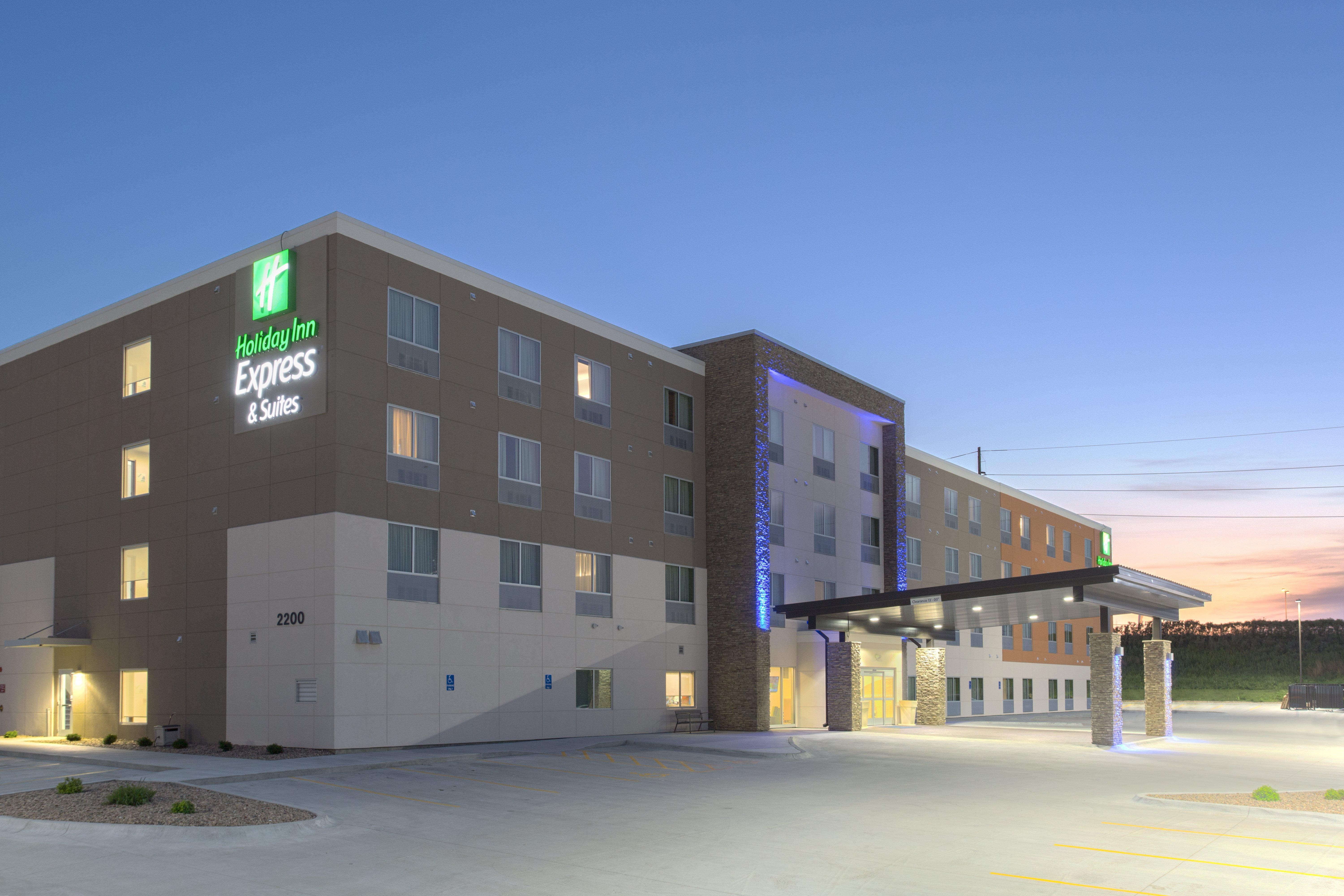 Holiday Inn Express & Suites Lincoln I - 80, An Ihg Hotel Eksteriør bilde