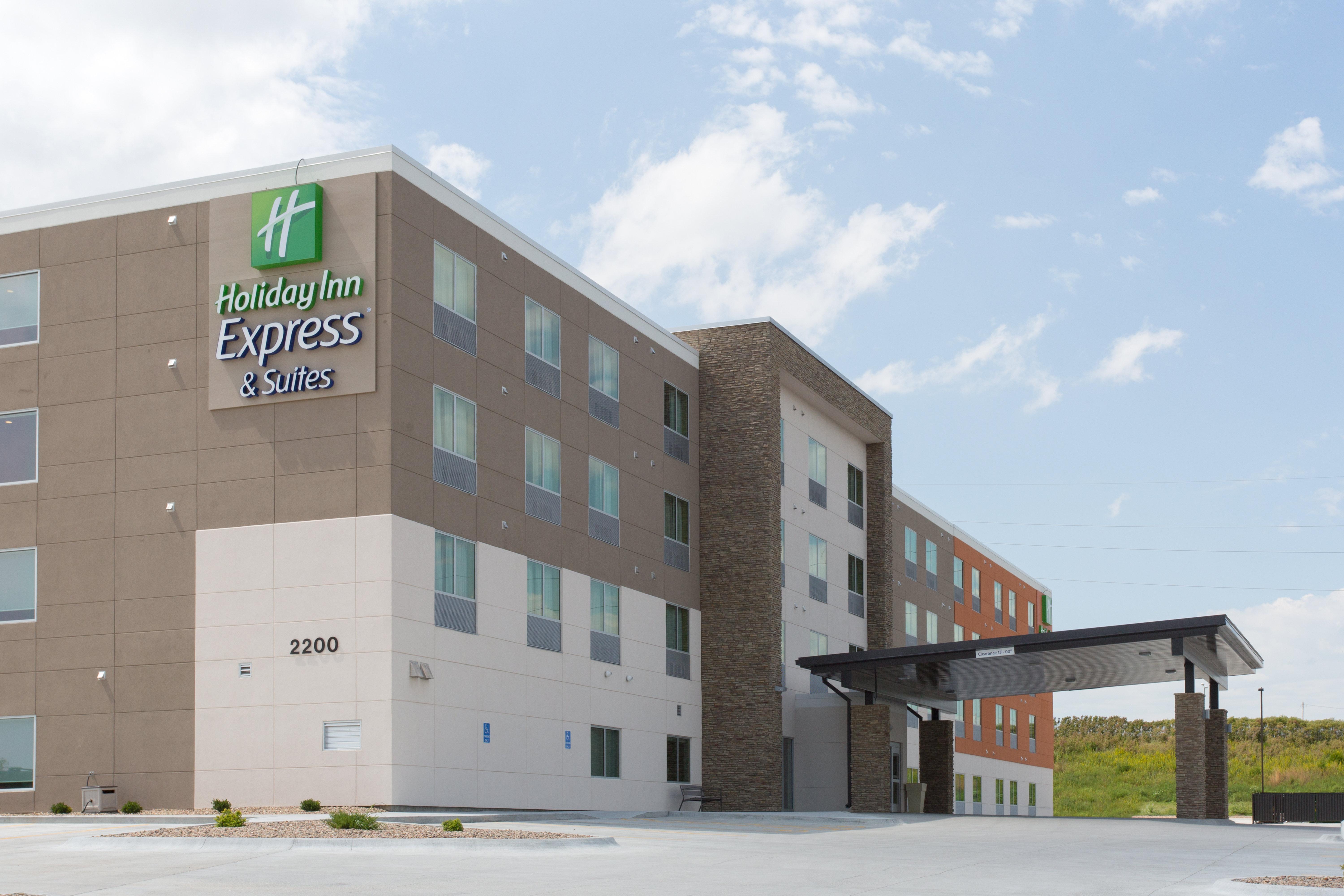 Holiday Inn Express & Suites Lincoln I - 80 By Ihg Eksteriør bilde