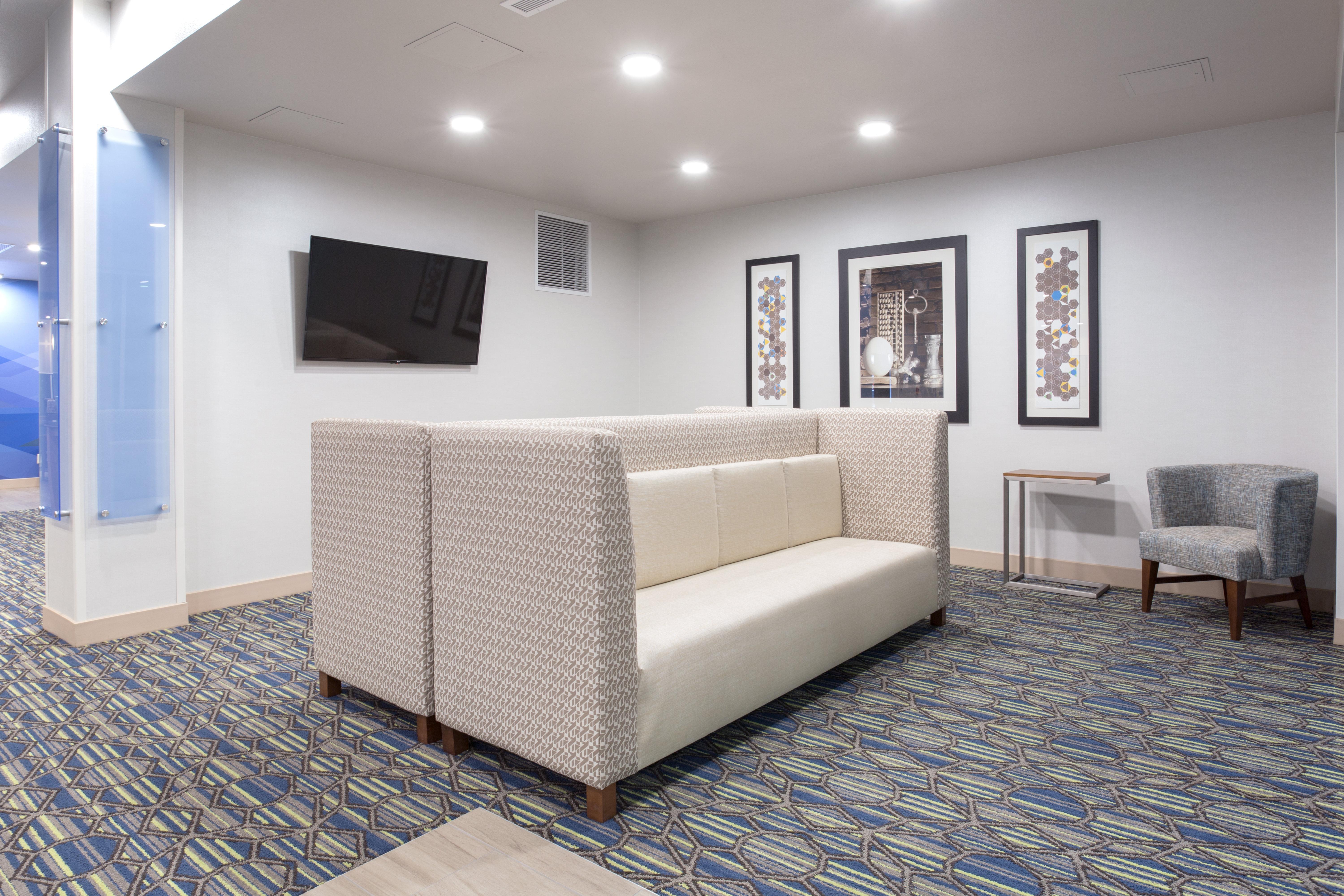 Holiday Inn Express & Suites Lincoln I - 80 By Ihg Eksteriør bilde